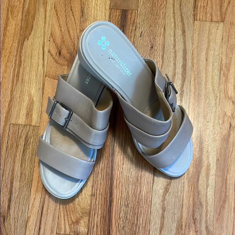 Naturalizer Tan Mules Stylish Slip-On Comfort